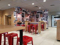 Atmosphère du Restaurant KFC Villebon à Villebon-sur-Yvette - n°3