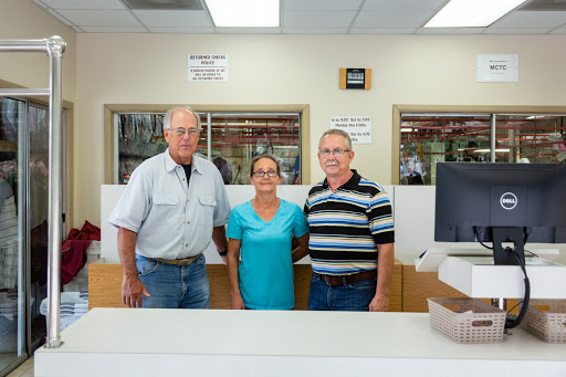 Dry Cleaner «Town Center Dry Clean Super», reviews and photos, 2735 W Lake Houston Pkwy, Kingwood, TX 77339, USA