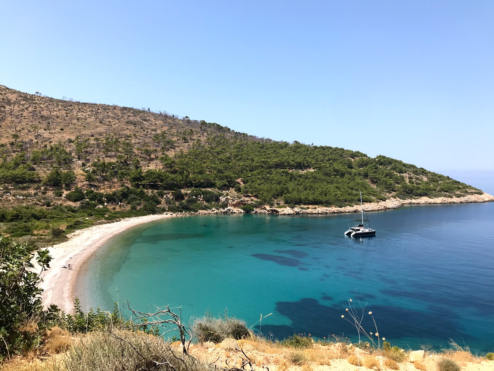 Foto von Potamoi beach mit beiger kiesel Oberfläche