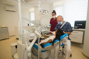 Dentist / Diş Hekimi Bülent Kenir Dental Clinic image