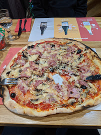 Plats et boissons du Pizzeria L'instant Pizza à Dinan - n°6