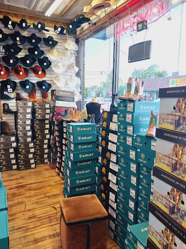 Jeweler «El Dorado Jewelry & Western», reviews and photos, 229 N Cedar Lake Rd, Round Lake, IL 60073, USA