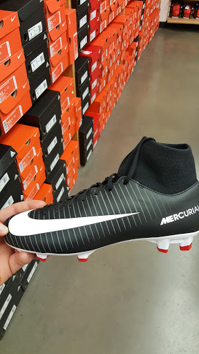 Shoe Store «WSS», reviews and photos, 2388 Long Beach Blvd, Long Beach, CA 90806, USA