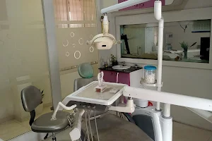 T32 Multispeciality Dental Clinic & Implant Centre, 1rst Floor, Sivasakthi Buildings, Ashtamichira PO, Chalakudy 680731 image