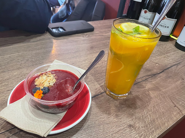 Comentarii opinii despre Coyote Coffee & Deli