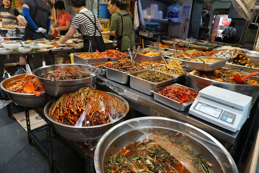 Mangwon Traditional Market
