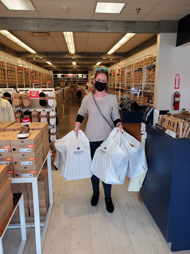 Shopping Mall «Edinburgh Premium Outlets», reviews and photos, 11622 NE Executive Dr, Edinburgh, IN 46124, USA