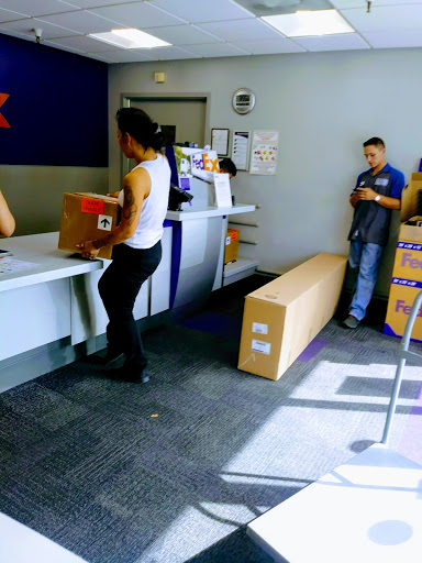 Shipping and Mailing Service «FedEx Ship Center», reviews and photos, 857 Gray Ave, Yuba City, CA 95991, USA