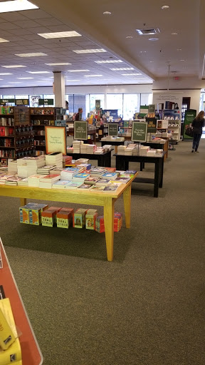Book Store «Barnes & Noble», reviews and photos, 470 Universal Dr N, North Haven, CT 06473, USA