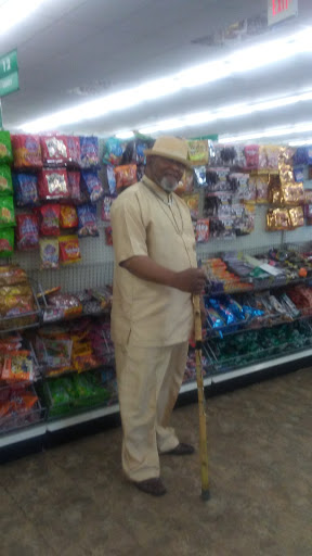 Dollar Store «Dollar Tree», reviews and photos, 1118 Avenue of the States, Chester, PA 19013, USA