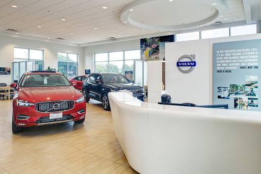 Volvo Dealer «The Autobarn Volvo Cars of Oak Park», reviews and photos, 1140 Garfield St, Oak Park, IL 60304, USA