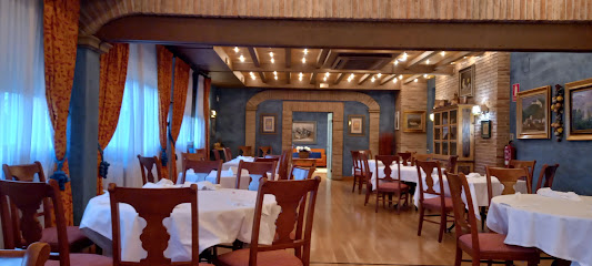 Restaurante Iru Bide - Av. de Bijues, s/n, 31440 Lumbier, Navarra, Spain