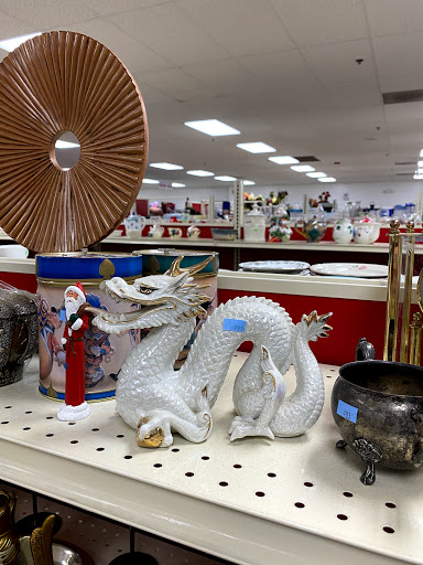 Thrift Store «The Salvation Army Family Store & Donation Center», reviews and photos, 1035 E Rand Rd, Arlington Heights, IL 60004, USA