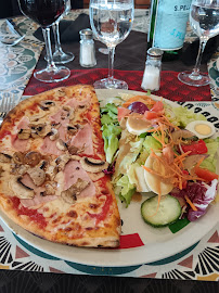 Plats et boissons du Pizzeria Italia à Varennes-Vauzelles - n°1