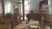 Atmosphère du Restaurant Les Chimères à Saint-Gaultier - n°2