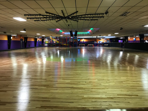 Roller Skating Rink «Magic Wheels Skating Center», reviews and photos, 1671 Fort Campbell Blvd, Clarksville, TN 37042, USA