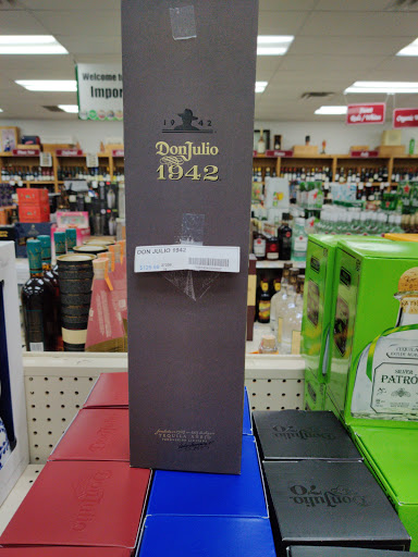 Liquor Store «Golden Gate Beverage & Liquor», reviews and photos, 6105 Mayfield Rd, Cleveland, OH 44124, USA