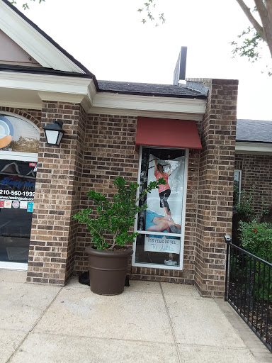 Massage Therapist «Heeling Sole Barefoot Massage», reviews and photos, 1864 Nacogdoches Rd, Alamo Heights, TX 78209, USA