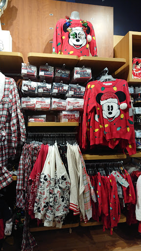 Toy Store «Disney Store», reviews and photos, 4400 Sharon Rd, Charlotte, NC 28211, USA