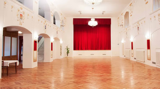 Taneční škola Astra Praha - sál Na Marijánce