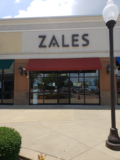 Jewelry Store «Zales - The Diamond Store», reviews and photos, 6494 Towne Center Drive, Southaven, MS 38671, USA