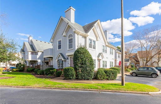 Real Estate Agency «Kris Weaver Real Estate Team», reviews and photos, 2901 S Lynnhaven Rd, Virginia Beach, VA 23452, USA