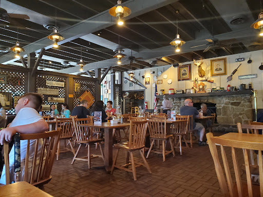 American Restaurant «Cracker Barrel Old Country Store», reviews and photos, 21 Industrial Dr, Hamburg, PA 19526, USA