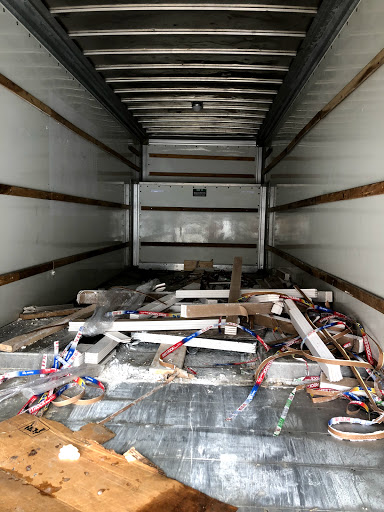 Truck Rental Agency «U-Haul Moving & Storage of Bronzeville», reviews and photos, 2601 S La Salle St, Chicago, IL 60616, USA