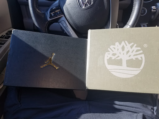 Shoe Store «VILLA, Join the Movement», reviews and photos, 1625 Atlantic Ave, Atlantic City, NJ 08401, USA