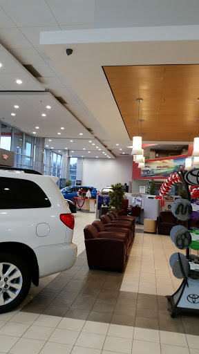 Car Dealer «Colonial Toyota», reviews and photos, 550 George Washington Hwy, Smithfield, RI 02917, USA