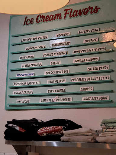 Ice Cream Shop «Zingers Homemade Ice Cream», reviews and photos, 210 Broadway St, Seaside, OR 97138, USA