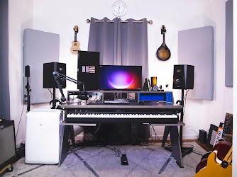 MXCLVRE Studios