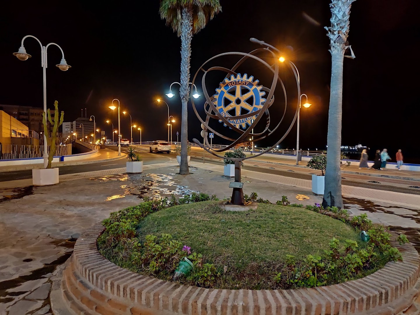 Escultura Rotary Club Melilla