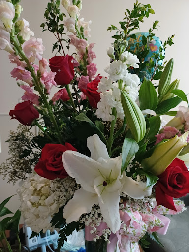 Florist «The Flower Shop of Margate», reviews and photos, 2141 N State Rd 7, Margate, FL 33063, USA