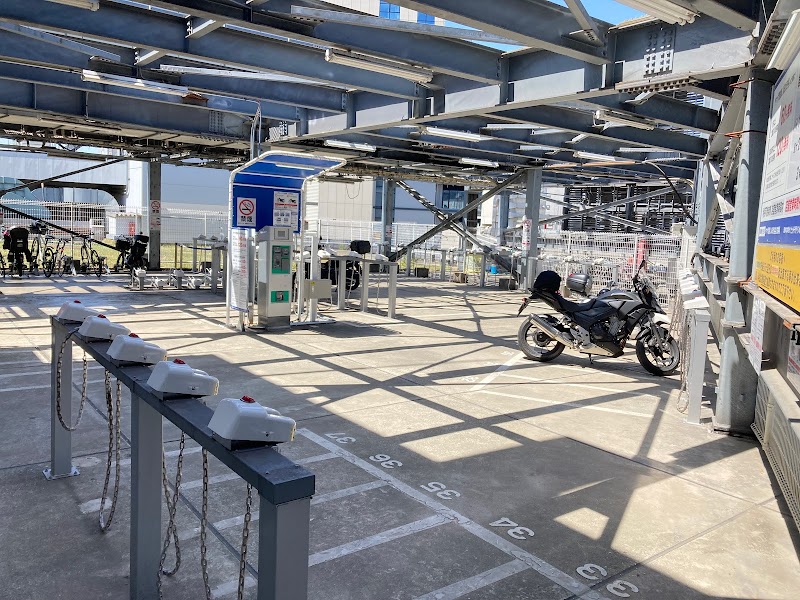 ヤマダデンキ LABI 渋谷店 バイク駐輪場
