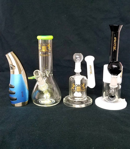 Tobacco Shop «Pine-Apple Xpress Smoke Shop Vape Shop, & Hookahs Sugar Land», reviews and photos, 10701 W Bellfort Ave b182, Houston, TX 77099, USA