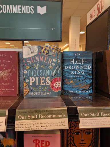 Book Store «Barnes & Noble», reviews and photos, 3701 McKinley Pkwy, Buffalo, NY 14219, USA