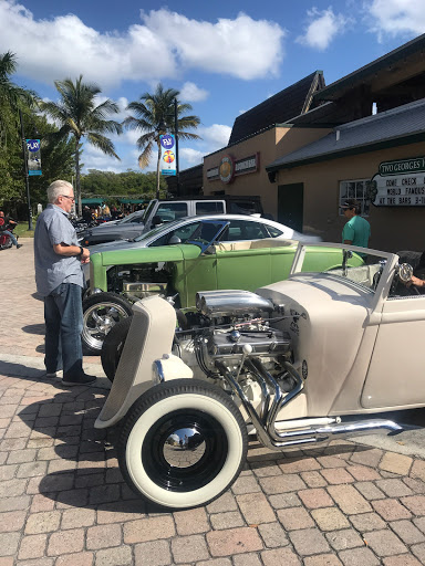 Auto Body Shop «CARSTAR Friendly of Roselle», reviews and photos, 333 E Irving Park Rd, Roselle, IL 60172, USA