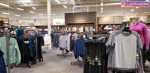 Camping Store «REI», reviews and photos, 8490 Castleton Corner Dr, Indianapolis, IN 46250, USA