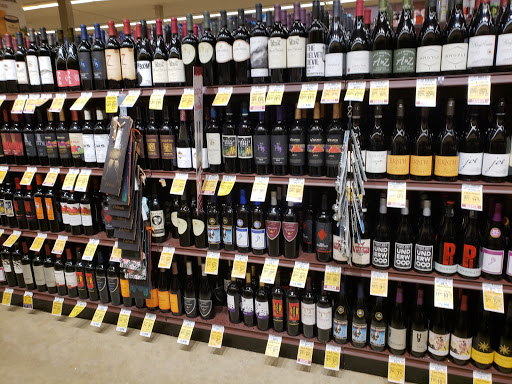 Grocery Store «Safeway», reviews and photos, 1815 4th St, Tillamook, OR 97141, USA