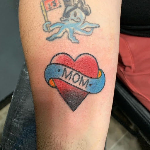 Tattoo Shop «White Wolf Tattoo», reviews and photos, 2889 NJ-35, Hazlet, NJ 07730, USA