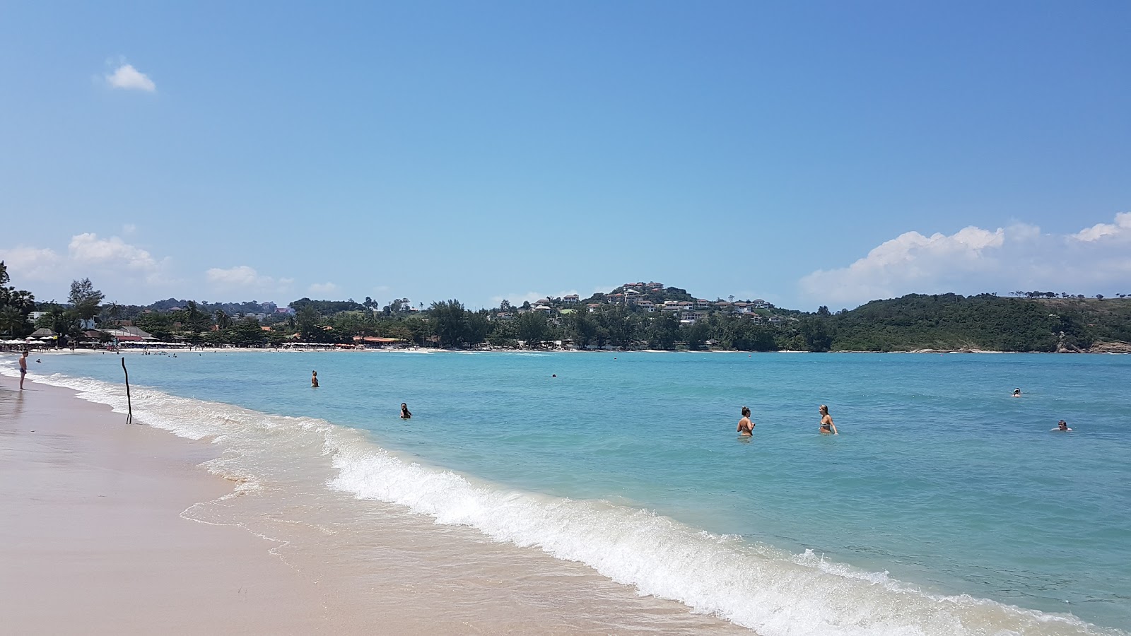 Foto von Choeng Mon Strand mit sehr sauber Sauberkeitsgrad