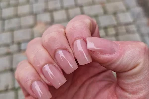 Emily nails image