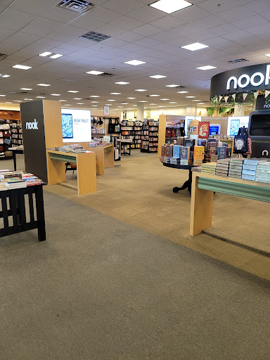 Book Store «Barnes & Noble», reviews and photos, 201 E Central Texas Expy, Harker Heights, TX 76548, USA