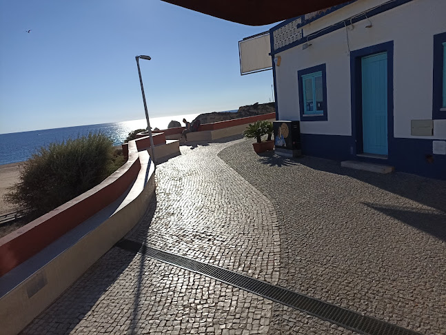 Safari - Restaurante bar. Since 1976. Praia Da Rocha (Portimão) - Portimão