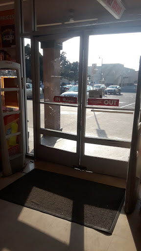 Dollar Store «FAMILY DOLLAR», reviews and photos, 250 E Antelope Ave, Woodlake, CA 93286, USA