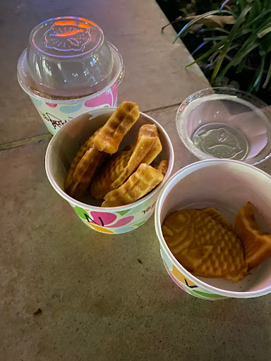 Frozen Yogurt Shop «Yogurtland Riverpark (Fresno)», reviews and photos, 170 East Paseo Del Centro, Fresno, CA 93720, USA