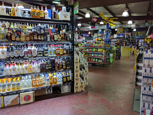 Liquor Store «River Cut Rate Liquor», reviews and photos, 327 Cadiz St, Dallas, TX 75207, USA