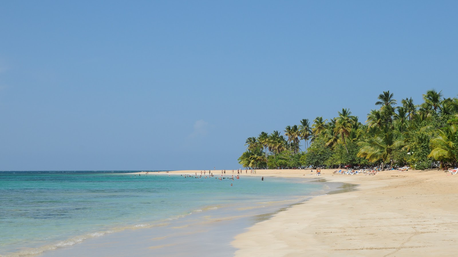 Zdjęcie Playa Punta Popy z powierzchnią jasny, drobny piasek