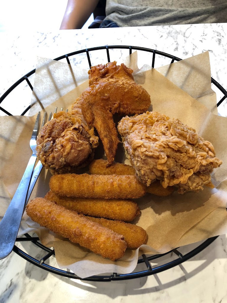 北北雞王BBGKING|必吃人氣淡水炸雞｜新北竹圍推薦美式脆皮炸雞炸物美食飲料店 的照片